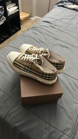 Burberry shoes