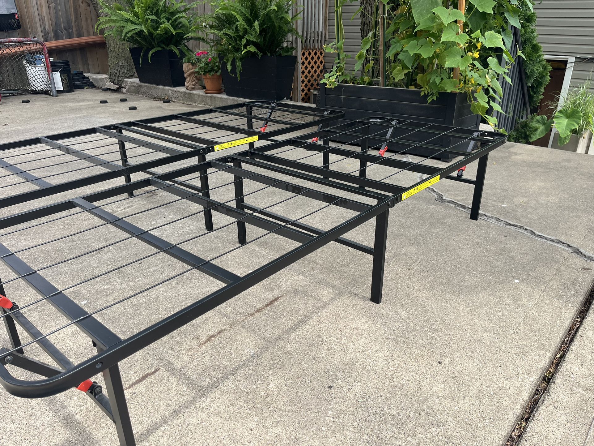 1 Metal Beds Frame