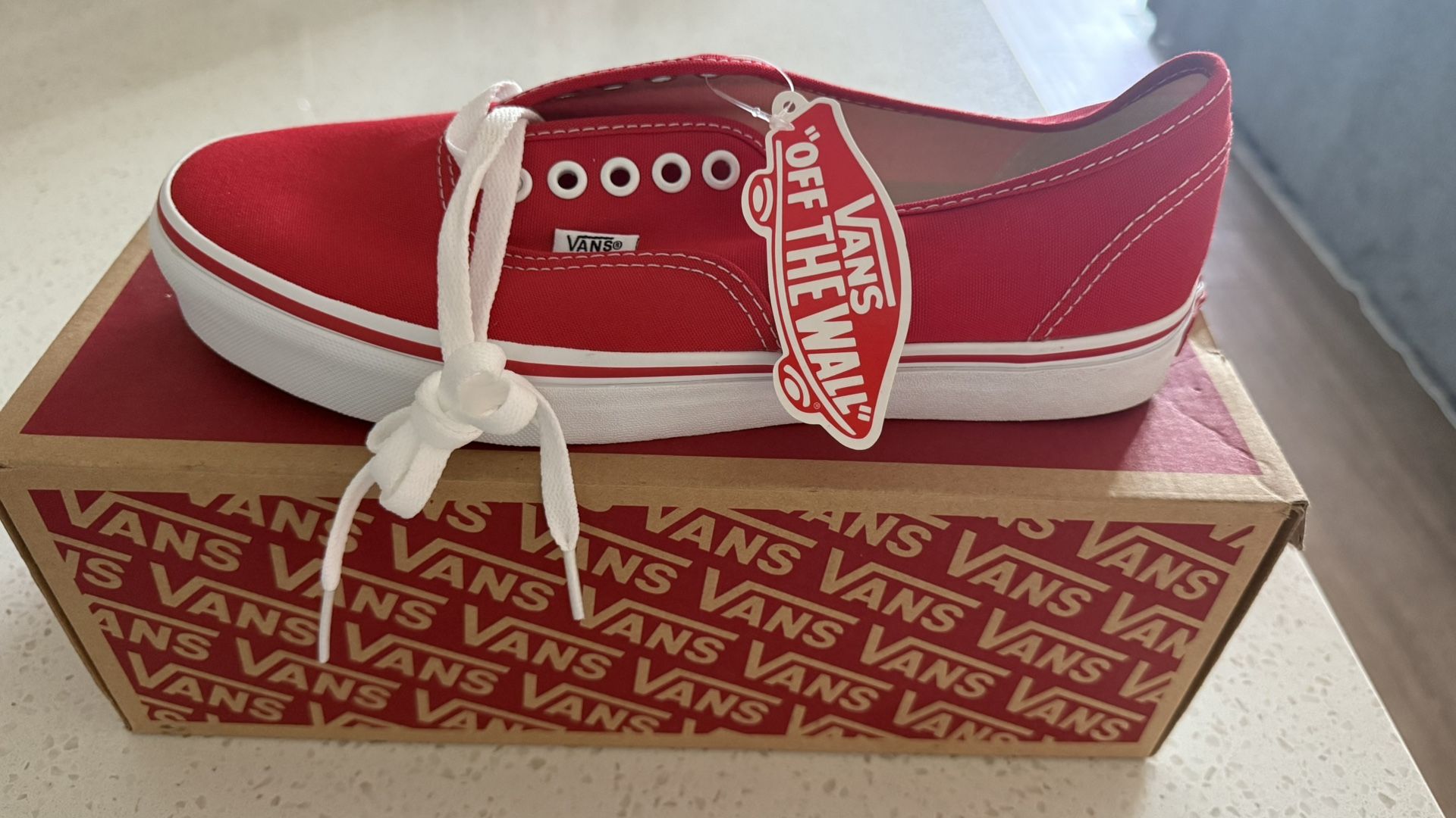Vans RED/WHITE “9.5”