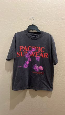 Pacific Sun wear Tee Size Medium