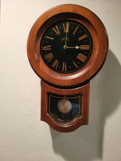 Clock perfect  works great battery  wood