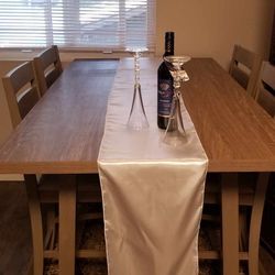 Counter Height Table W/ 4 Stools New 