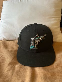 Fitted hat