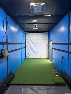 37’ 2021 Freedom trailer; golf simulator