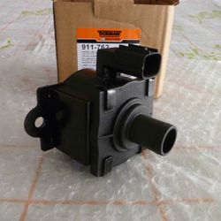 DORMAN Fuel vapor canister. Purge valve. NEW. Honda Civic, CRV. Acura RSX. Car Parts