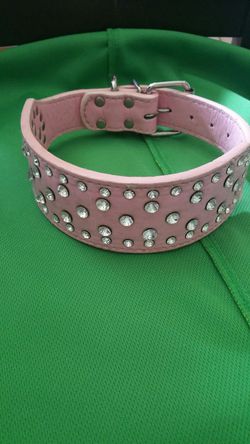 Pink dog collar with lots of bling!