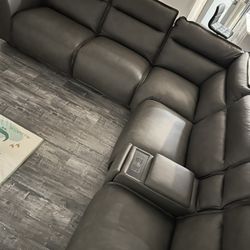 6 Piece Power Reclining L-Shaped Modular Sectional