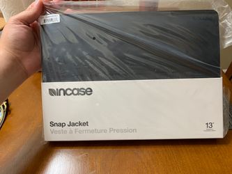 MacBook Pro 13” 2019 Incase Snap Jacket