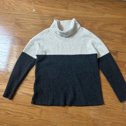 Like new women sweater size M 