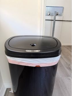 Free automatic trashcan