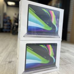 MacBook Pro 13 inch M2 Chip (Latest Model)