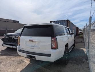 2017 GMC Yukon XL1500 SLT
