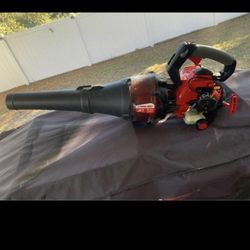 Two Troy-Bilt TB2MB JET Gas Leaf Blower For Parts. Powerful 27cc - 2 Cycle Full Crank Engine.