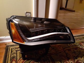 2013 Audi A8L right head light
