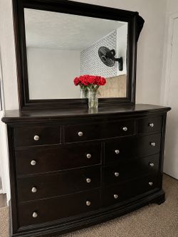9 drawer dresser