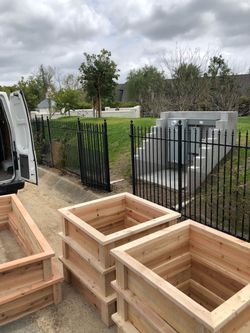 Custom privacy wall patio garden bed flower herb planter box wooden cedar redwood container vegetable urban