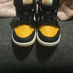 Yellow And Blue Jordan 