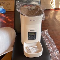 Automatic Cat or Dog Feeder