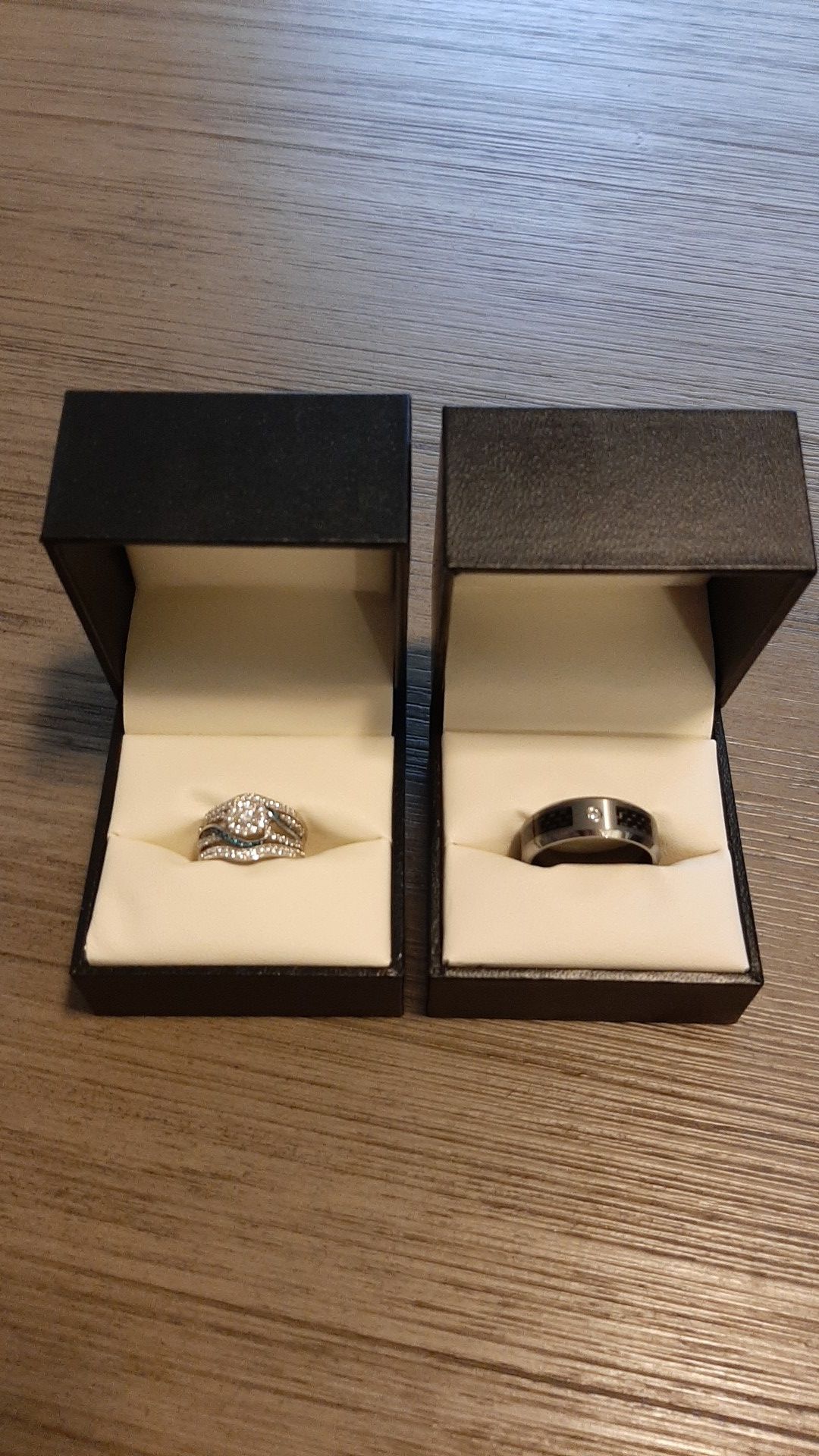 Brand new wedding ring set / will sell separately