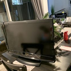 32 Inch TV and DVD Player