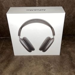 space  gray Airpods Max 
