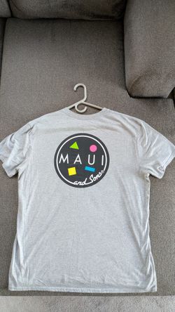 Maui and Sons T-Shirt - XL - Great Condition