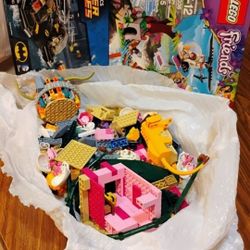 LEGO Bundle: ["DC Comics Super Heros" Number 76034] + ["Friends" Number 41036] + Bulk Parts & K'NEX