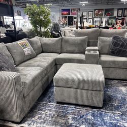 Beautiful Sectional W/ottoman! $899 🚨📦⭐️