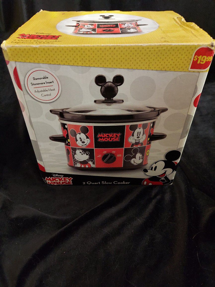 MICKEY MOUSE - 2 QUART SLOW COOKER $15