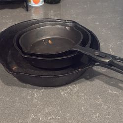 Cast Iron Skillet Set 