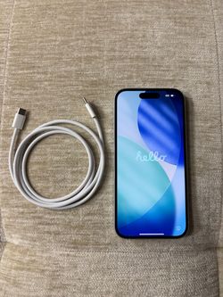 iPhone 15 — 256 GB UNLOCKED