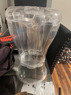 unbreakable gallon beverage container