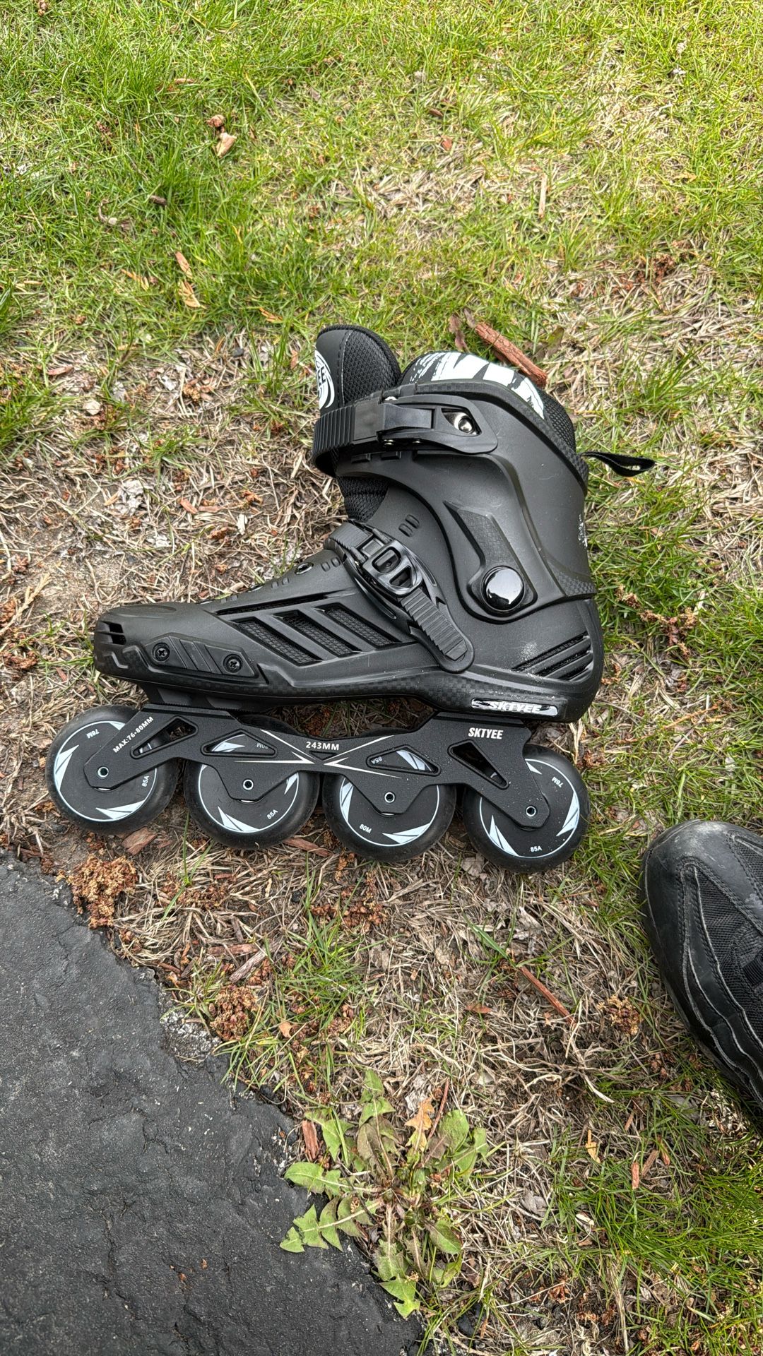 Skates
