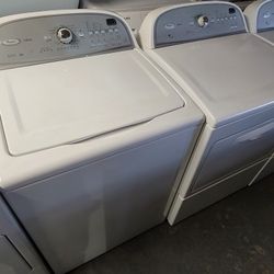 Whirlpool Top Loading Washer And Gas Dryer Set 