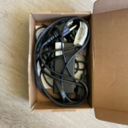 Replacement laptop computer electric cord compatible with 15-20V devices.