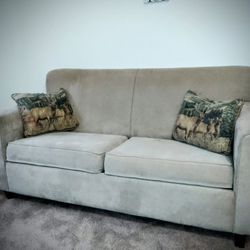 FREE HYDE A BED/  COUCH