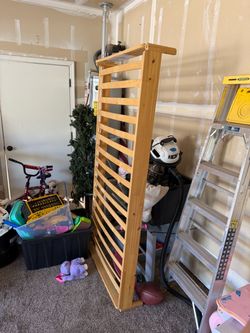 Twin bed frame