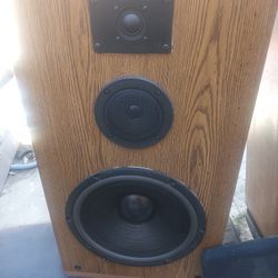 Vintage KLH Hi-fi Stereo Floor Speakers U.S.A.