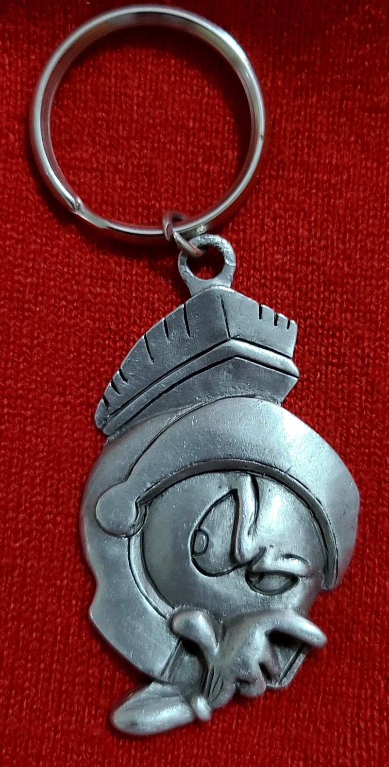 Warner Brothers Looney Tunes 1995 Pewter Marvin the Martian Keychain