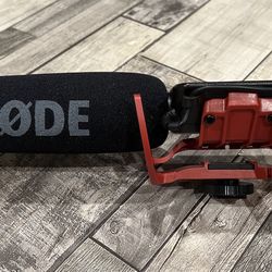 Rode Videomic Shotgun Microphone with Rycote Lyre Mount Like New