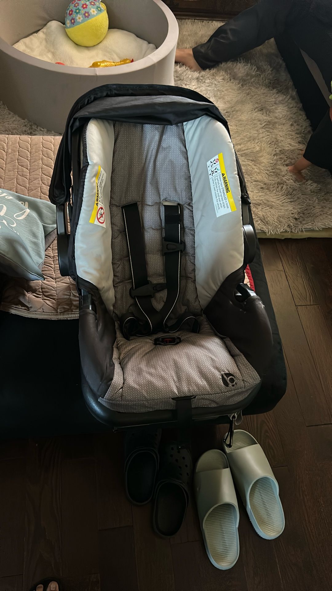 Infant Car seat 
