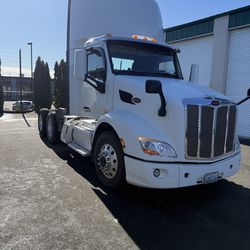 2017 Peterbilt 579