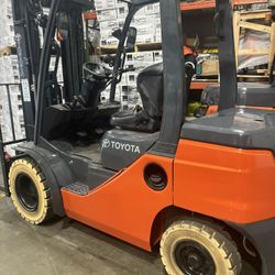 5,000 Lb All Terrain Tire Toyota Forklift