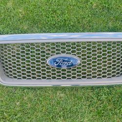 04 05 06 07 08 OEM Ford F150 Lariat Grill Nice Condition No Cracks