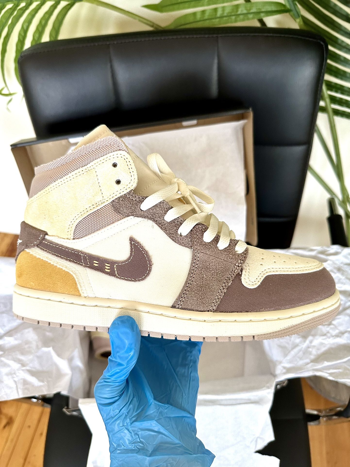 AIR JORDAN 1 MID SE CRAFT | SIZE: 8.5