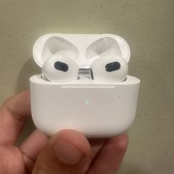 AirPods