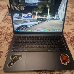 2024 Apple Mac Book M3 Unlocked and Charger Included