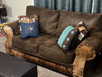 Country charm couch and love seat
