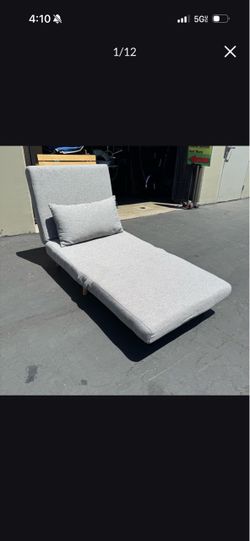 Convertible Futon Chair Sofa Bed, Light Gray Very Clean and Excellent Condition Like New