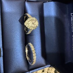 Diamond White Gold Ring. 